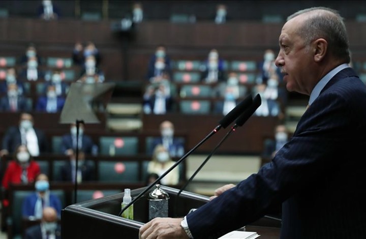 أردوغان يردد أبيات "طلع البدر علينا" باللغة العربية (شاهد)