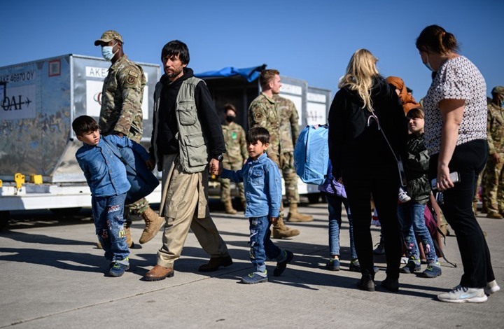 بوليتكو: بايدين يعيّن مسؤولة لإعادة توطين الأفغان في أمريكا
