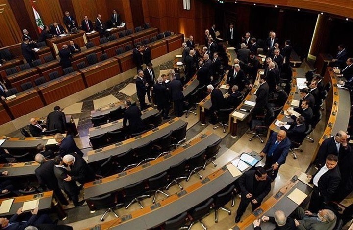 البرلمان اللبناني يتمسك بتقديم موعد الانتخابات التشريعية