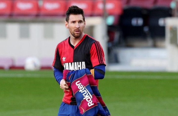 احتفال ميسي تكريما لمارادونا يتسبب في عقوبة مالية لبرشلونة احتفال ميسي تكريما لمارادونا يتسبب في عقوبة مالية لبرشلونة