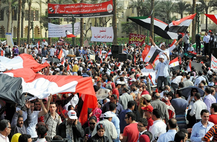بلومبيرغ: الربيع العربي أثبت ضعف الأنظمة الاستبدادية وخوفها