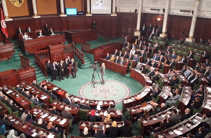 نشر قرارات سعيّد بشأن البرلمان وأعضائه رسميا بتونس
