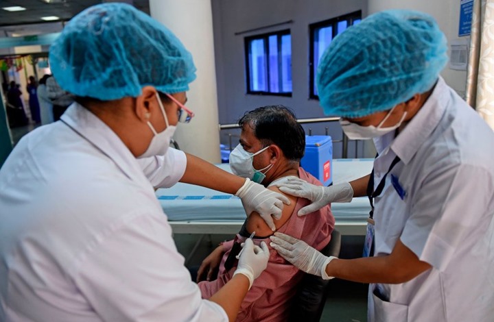أعراض جديدة للقاح "فايزر" لدى الاحتلال بعد تطعيم 4 ملايين شخص