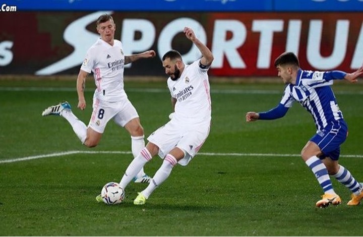 ريال مدريد يحقق فوزا عريضا على ألافيس في "الليغا" ريال مدريد يحقق فوزا عريضا على ألافيس في "الليغا"