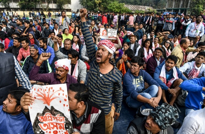 تظاهرات في الهند.. وواشنطن ولندن تحذران من السفر إلى شمالها