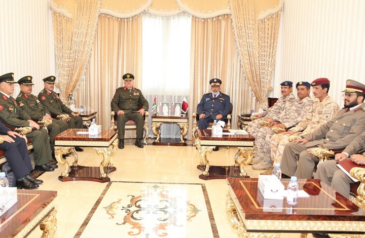 قطر والأردن يبحثان تعزيز التعاون العسكري (صور)