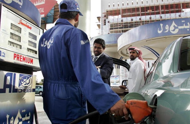 إجراءات تعسفية بحق العمال الأجانب في الخليج بسبب كورونا