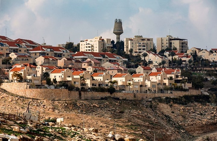كاتب إسرائيلي: السيطرة على جبال الضفة تحمينا من أي غزو خارجي