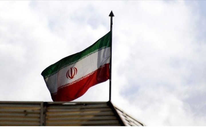 إيران.. مقتل شرطيين اثنين في هجوم مسلح غربي البلاد