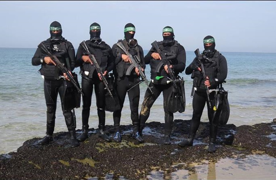 خبير عسكري إسرائيلي يحذر: حماس تعد لنا مفاجأة بحرية