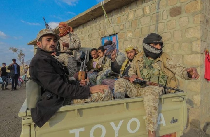 قتال شرس بين الجيش اليمني والحوثيين بتعز قتال شرس بين الجيش اليمني والحوثيين بتعز