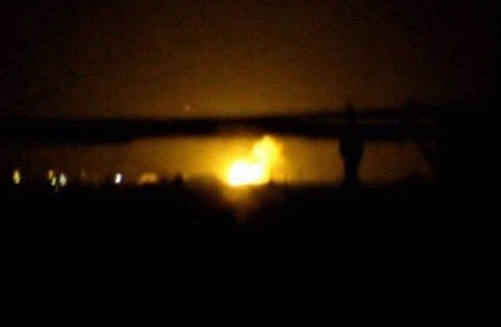 صور جوية تظهر الدمار بمخازن أسلحة قصفت قرب مطار دمشق