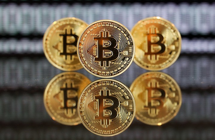 "بيتكوين" تتجاوز 7 آلاف دولار وقيمتها تتخطى 123 مليار دولار