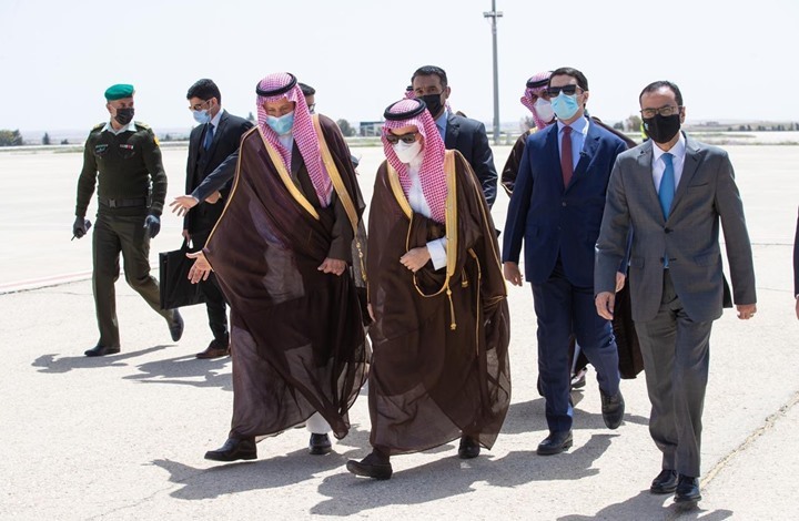 وزير أردني أسبق: زيارة الوفد السعودي لم تكن لأجل عوض الله وزير أردني أسبق: زيارة الوفد السعودي لم تكن لأجل عوض الله