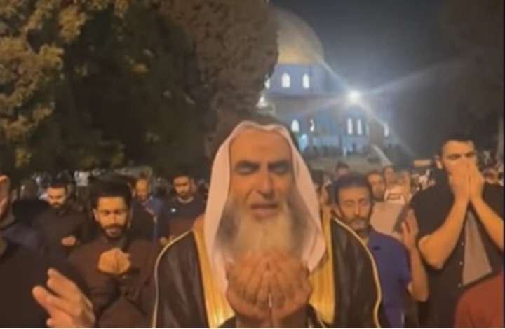 تفاعل مع دعاء القنوت بالمسجد الأقصى ليلة 27 رمضان (شاهد)