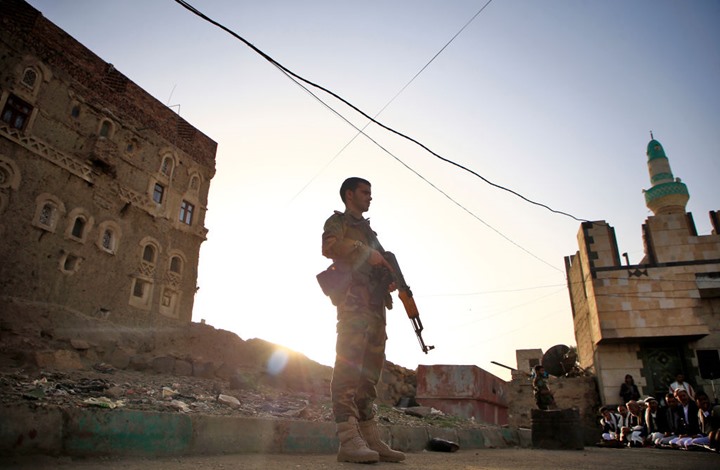 الغارديان: اليمن مكان مذهل يعيش حربا لا نهاية قريبة لها