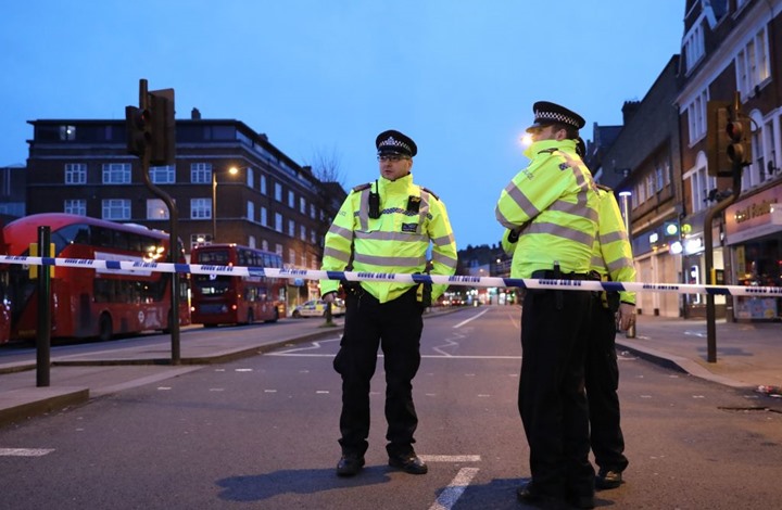 شرطة لندن تعتقل سائق سيارة اقتحم مركز شرطة 