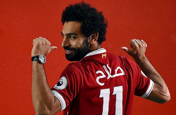 لأول مرة.. ليفربول يطرح قميص صلاح للبيع واسمه بالعربية (صور)