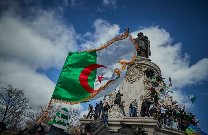 جزائريون يغيّرون اسم شارع بـ"العلمة" بعد التطبيع الإماراتي