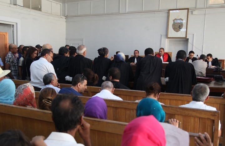 نفي تونسي لإصدار قائمة لرجال أعمال متورطين بقضايا فساد