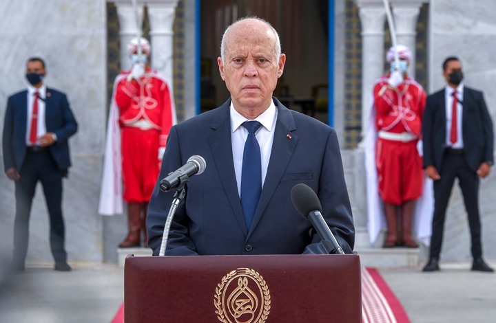 جدل في تونس بعد حديث نائب عن حالة سعيّد بالقصر
