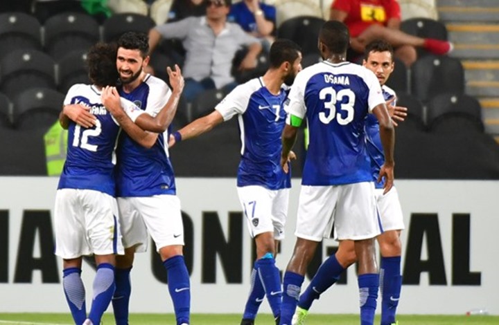 الهلال السعودي يسحق بيروزي الإيراني ويضع قدما بنهائي الأبطال