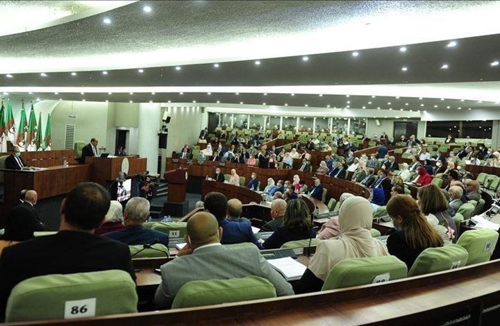"المجلس الشعبي الوطني" بالجزائر يمنح الثقة للحكومة الجديدة "المجلس الشعبي الوطني" بالجزائر يمنح الثقة للحكومة الجديدة