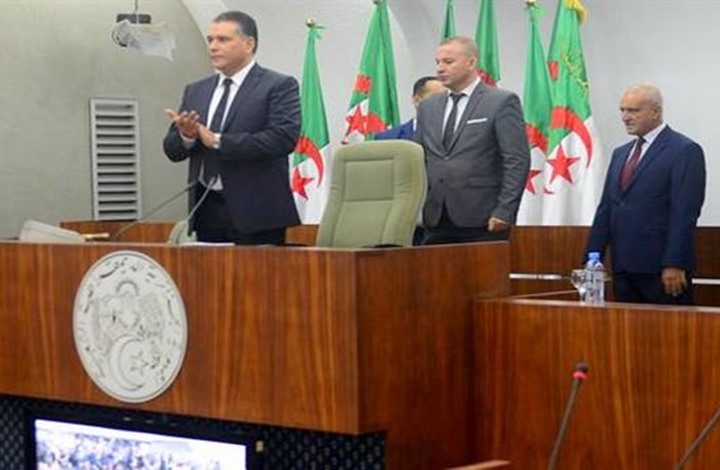 تخبط بحزب بوتفليقة.. بيان توضيحي يناقض تصريحات "بوشارب"