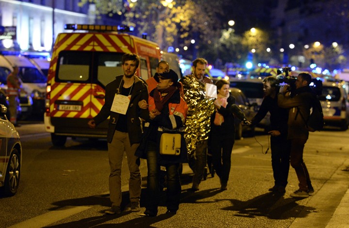 تنظيم الدولة يتبنى هجمات باريس ويتوعد بالمزيد