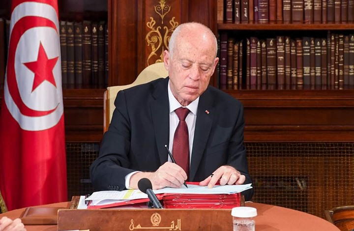 سعيّد يزور فرنسا.. أزمة ليبيا على رأس مباحثاته مع ماكرون