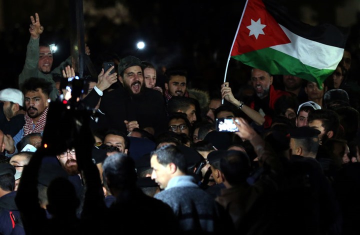 موقع أمريكي: هل بلغت حمى "السترات الصفراء" الأردن؟