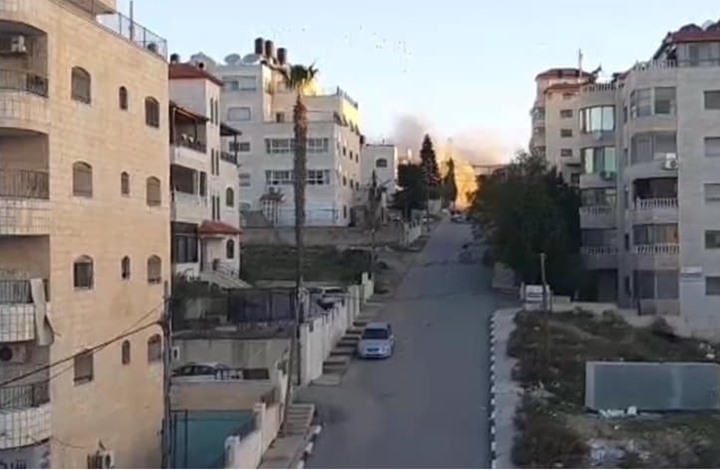 الاحتلال يفجر منزلا في مخيم الأمعري قرب رام الله (شاهد)