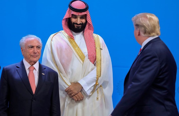 إيكونوميست: ترامب يدمر العلاقة مع السعودية وبظنه أنه يحسنها