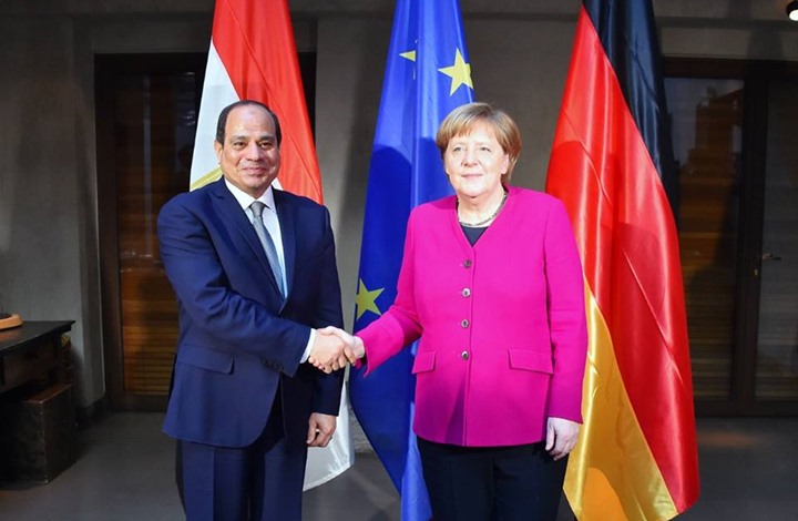 السيسي يناقش مع ميركل تطورات الأوضاع في سوريا وليبيا