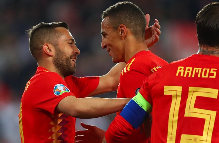 إسبانيا تحقق فوزا صعبا أمام النرويج في تصفيات اليورو