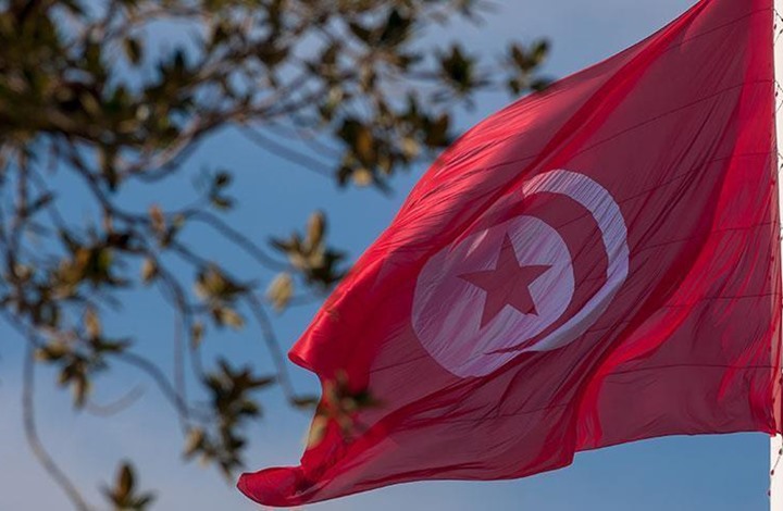 عزل مسؤول بالجمارك يثير جدلا بتونس.. ما علاقة فرنسا؟