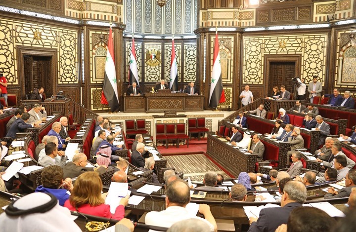 سيدة تعلن ترشحها لرئاسة سوريا بلدنا ديمقراطي سيدة تعلن ترشحها لرئاسة سوريا بلدنا ديمقراطي