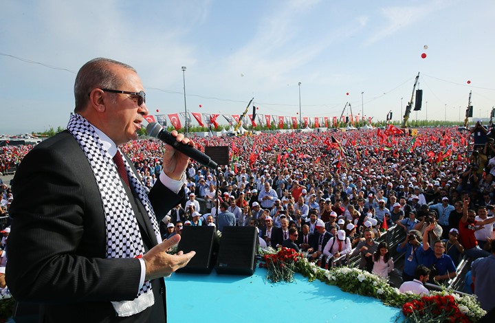 أردوغان ينشر فيديو قصته من "بائع سميت" إلى رئيس.. ويعلق