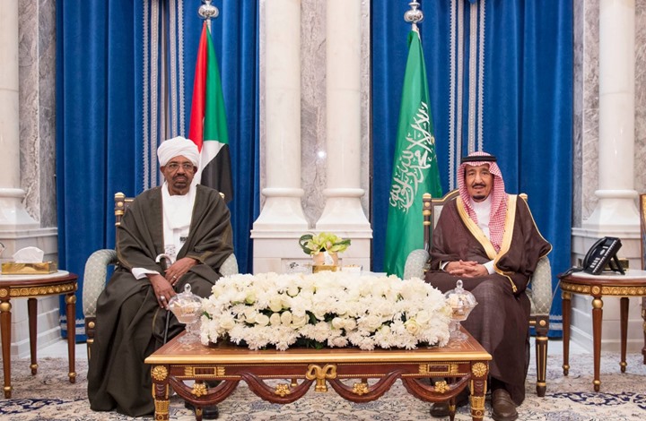 البشير: أمن الحرمين خط أحمر والمشاركة بحرب اليمن واجب مقدس