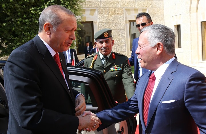 أردوغان وعاهل الأردن يبحثان التطورات الإقليمية
