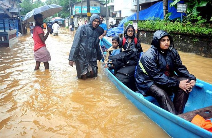 أكثر من 200 قتيل في الهند جراء الفيضانات وانهيار التربة