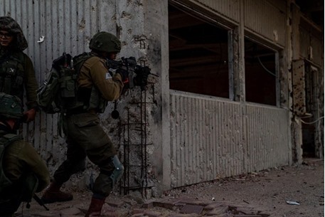 صور تدريبات جيش الاحتلال الإسرائيلي في محيط غزة - 47026286_2109010629157958_1849448896598638592_o